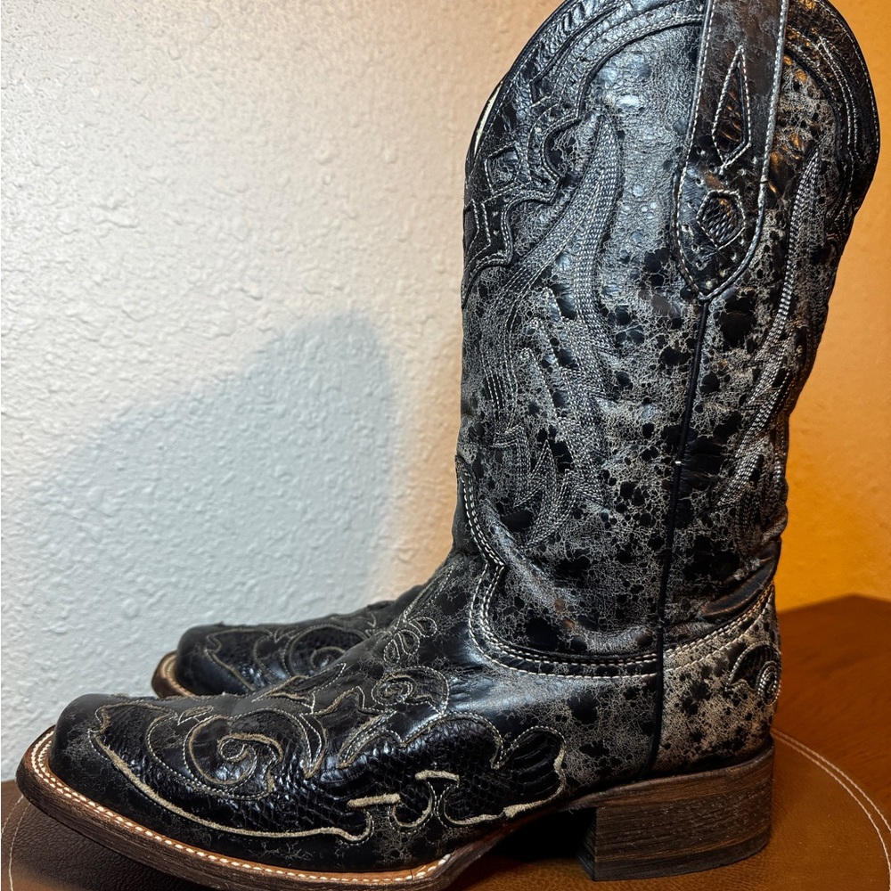 Corral Women’s Inlay Black Python Cowhide Embroid… - image 4